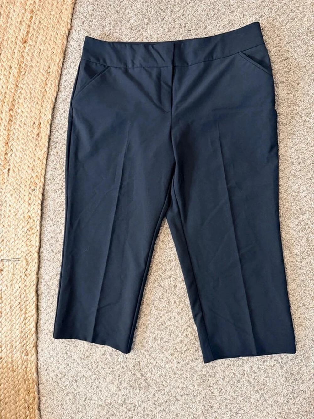 Nicole Miller black crop dress pants EUC 3331
